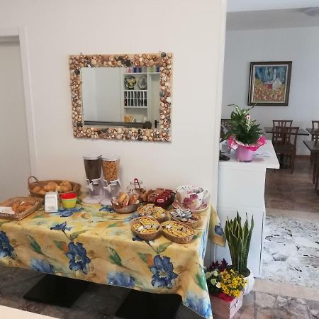 Albergo Elena Garni Καόρλε Εξωτερικό φωτογραφία