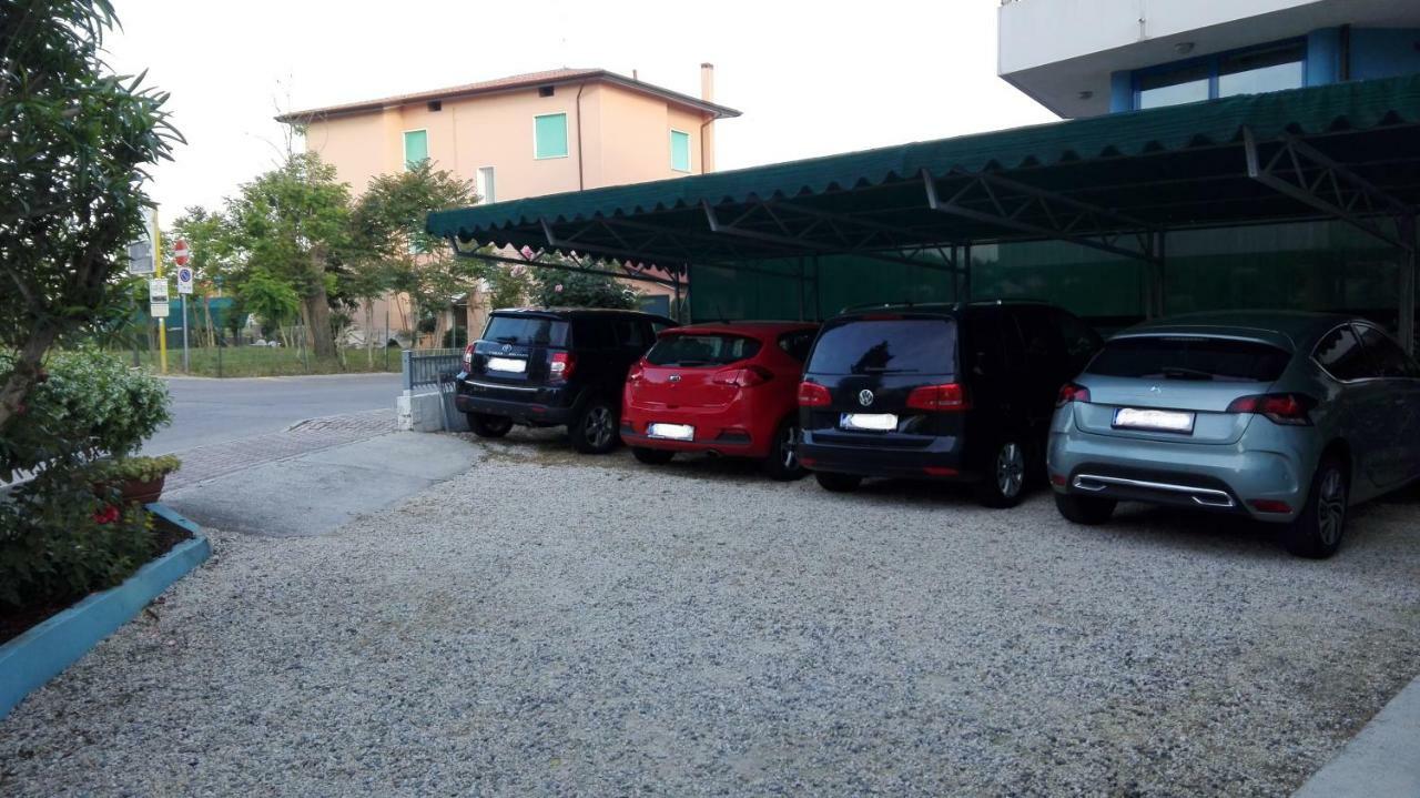 Albergo Elena Garni Καόρλε Εξωτερικό φωτογραφία